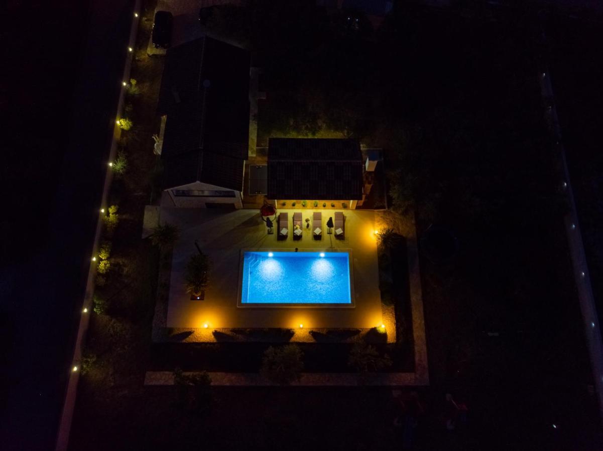 Villa Lorema-Pet Friendly On 5000 Sqm Garden,Pool, Jacuzzi, Billiard&Ps5 Свети свети Филип и Яков Екстериор снимка
