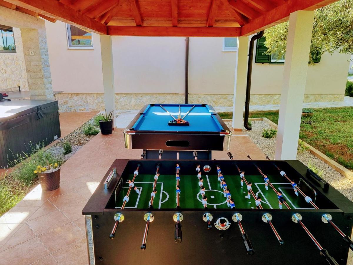 Villa Lorema-Pet Friendly On 5000 Sqm Garden,Pool, Jacuzzi, Billiard&Ps5 Свети свети Филип и Яков Екстериор снимка